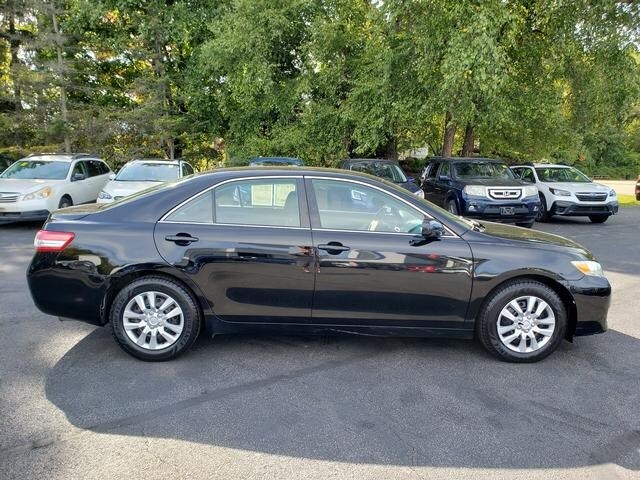 2010 Toyota Camry Base photo 2