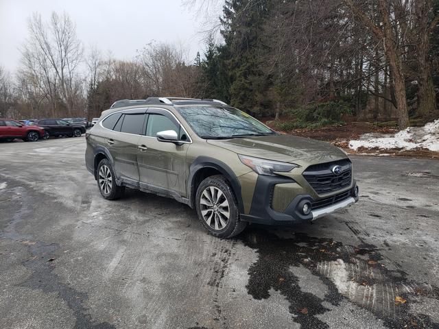 2023 Subaru Outback Touring's photo