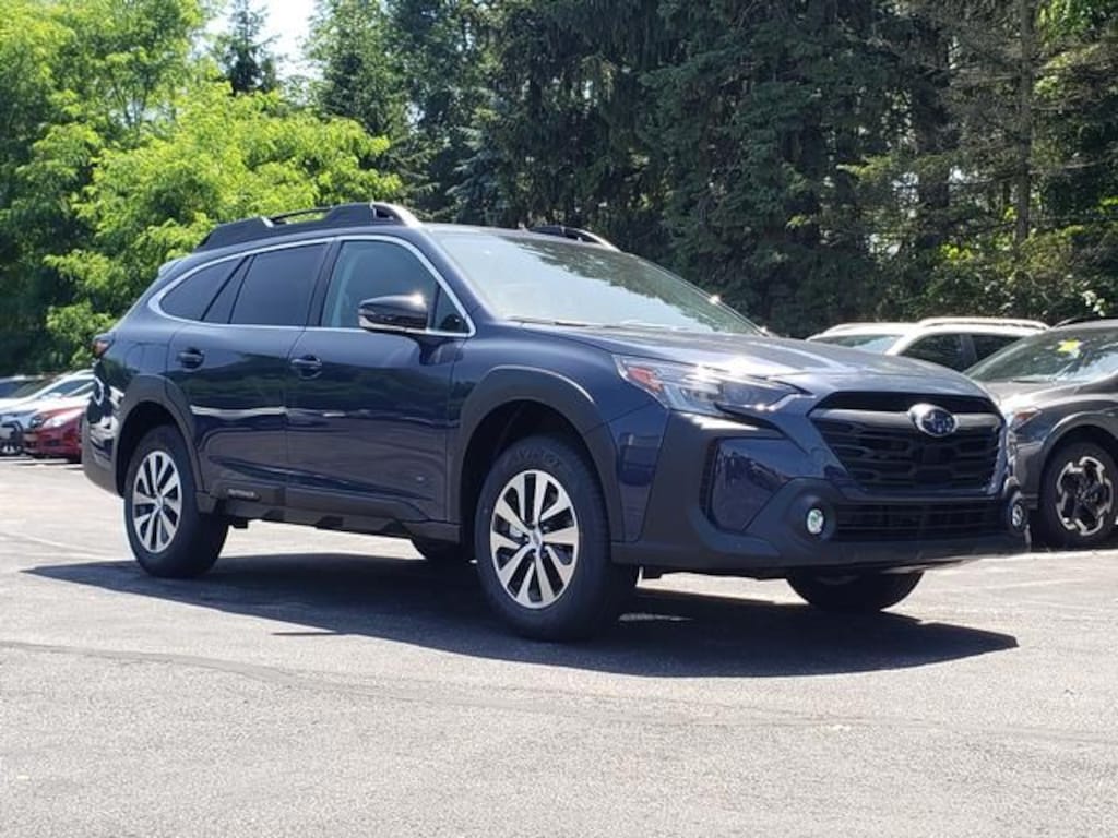 Used 2025 Subaru Outback Premium SUV