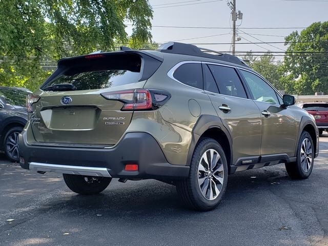 2025 Subaru Outback Touring XT photo 2