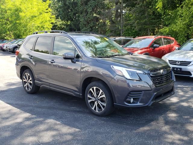 2023 Subaru Forester Limited's photo