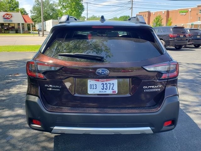 2025 Subaru Outback Touring XT photo 3