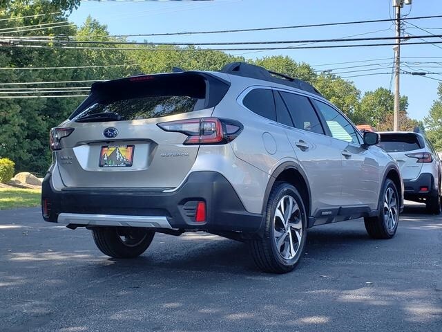 2020 Subaru Outback Limited photo 2