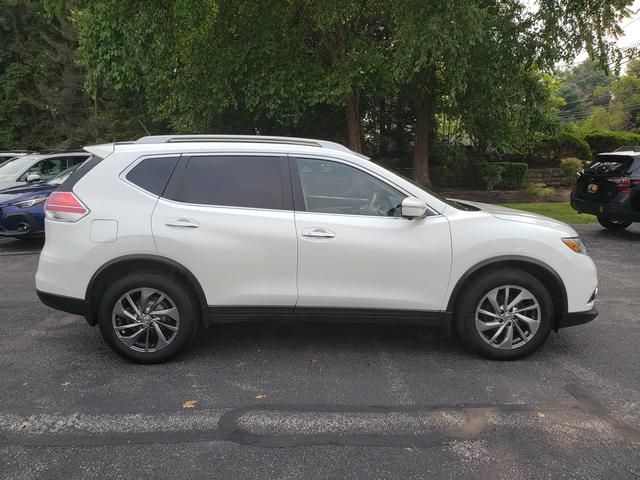Used 2015 Nissan Rogue SL with VIN 5N1AT2MV7FC781843 for sale in Painesville, OH