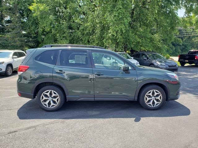 Certified 2022 Subaru Forester Premium with VIN JF2SKAEC6NH493723 for sale in Painesville, OH