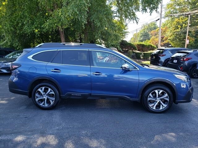 2022 Subaru Outback Touring XT photo 2
