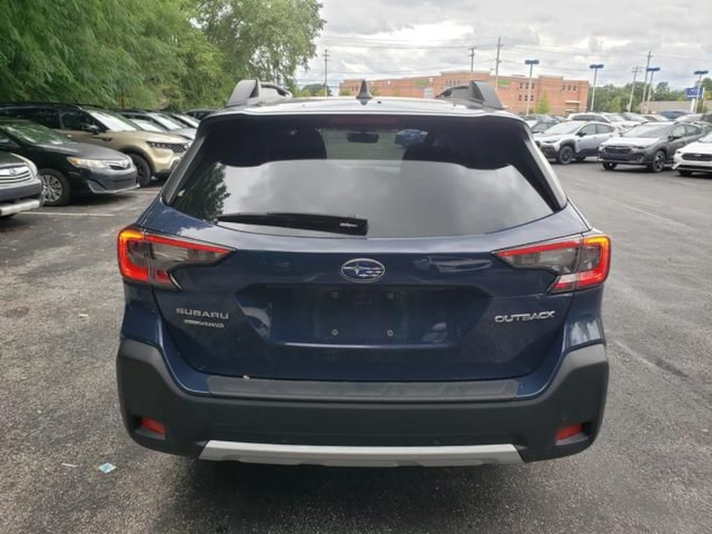 Used 2024 Subaru Outback Limited SUV