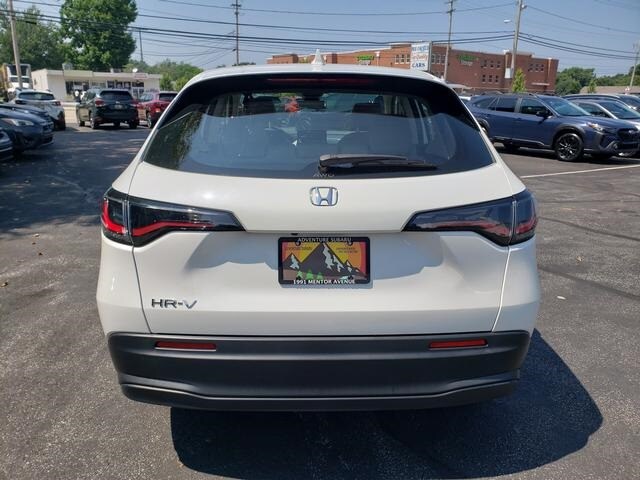 2023 Honda HR-V LX photo 3