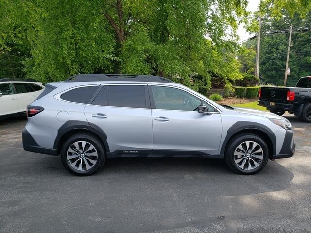 2024 Subaru Outback Limited photo 2