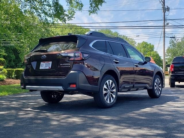 2025 Subaru Outback Touring XT photo 2