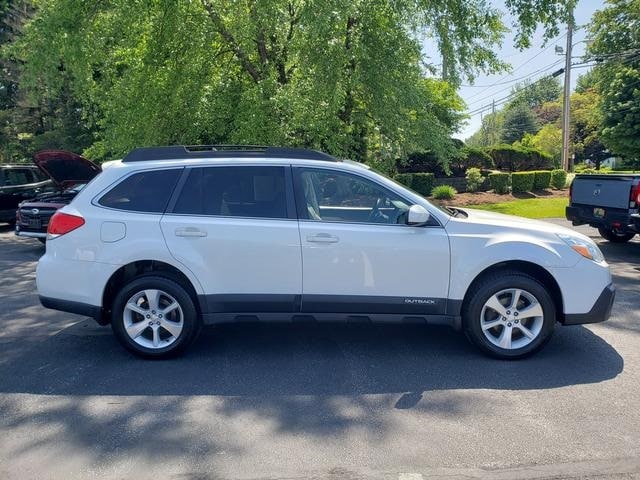 Used 2013 Subaru Outback Limited with VIN 4S4BRCPCXD3287735 for sale in Painesville, OH