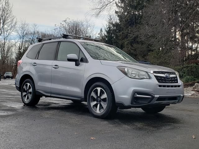 2017 Subaru Forester Premium's photo