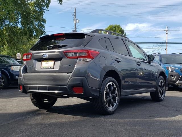 2023 Subaru Crosstrek Premium photo 2