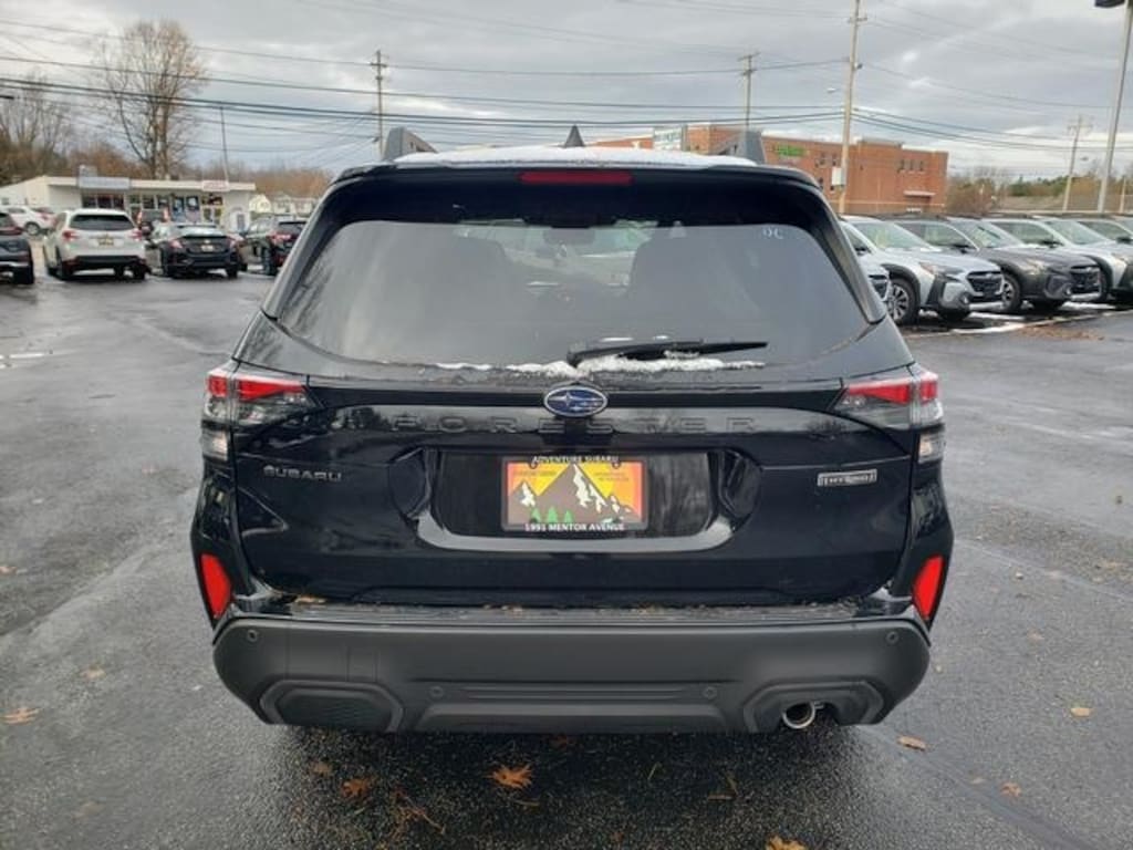 New 2025 Subaru Forester Hybrid Limited Hybrid SUV