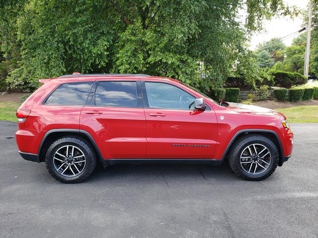 Used 2019 Jeep Grand Cherokee Trailhawk with VIN 1C4RJFLT0KC760587 for sale in Painesville, OH