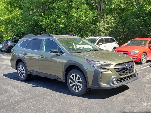 2024 Subaru Outback Premium's photo