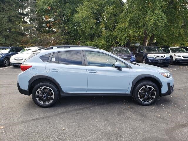 2023 Subaru Crosstrek Premium photo 2