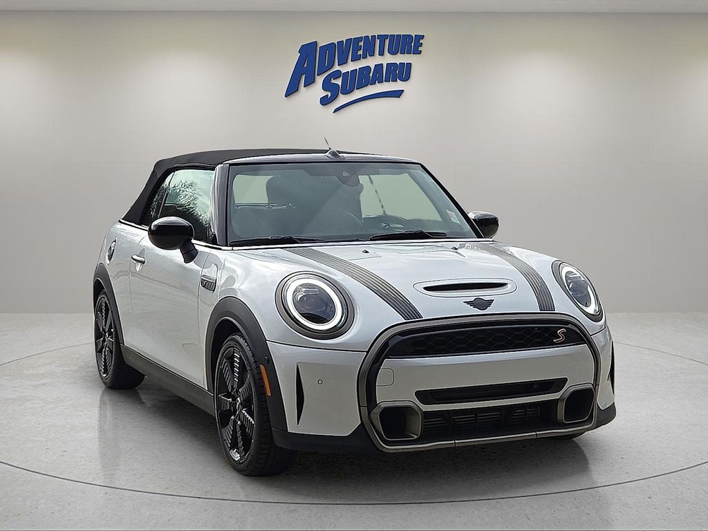 2024 MINI Convertible S's photo