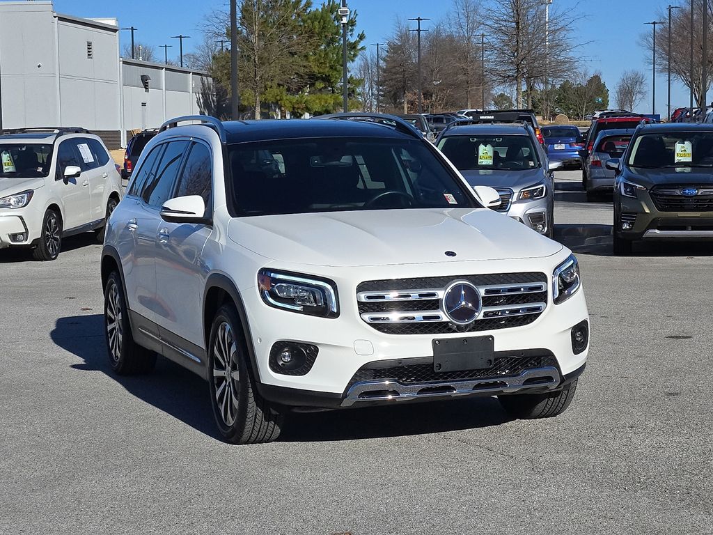 2023 Mercedes-Benz GLB Base's photo