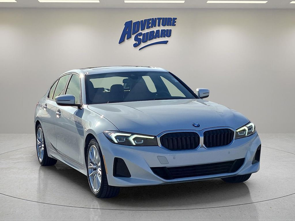2023 BMW 3 Series 330i's photo