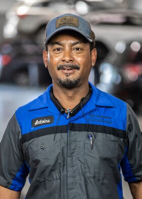 Staff member Antoine Simon from ID_b132d00fa5ce