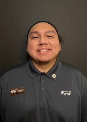 Staff member Edgar Rojo from ID_42e047cdf44a