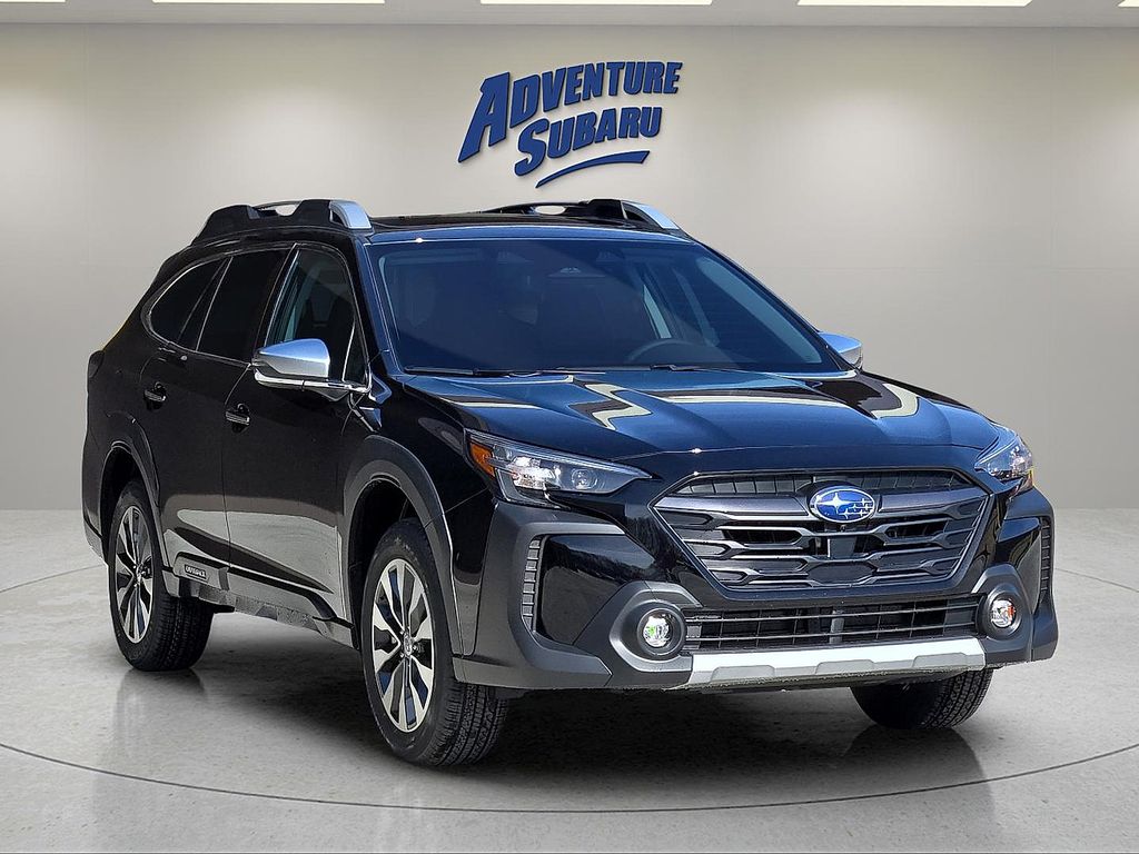 2025 Subaru Outback Touring's photo