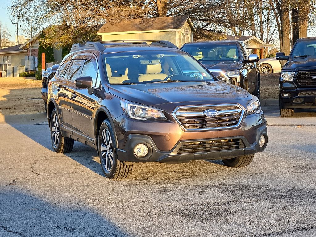 2019 Subaru Outback Limited's photo