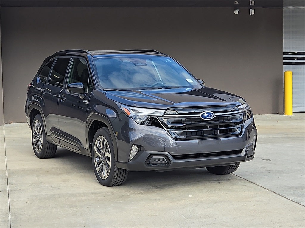 2025 Subaru Forester Touring's photo