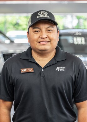 Staff member Elmer Hernandez from ID_42e047cdf44a