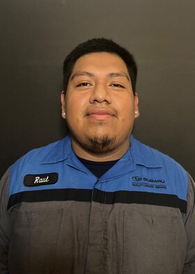 Staff member Raul Leon from ID_b132d00fa5ce