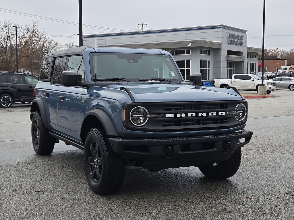 2025 Ford Bronco 4-Door Big Bend's photo