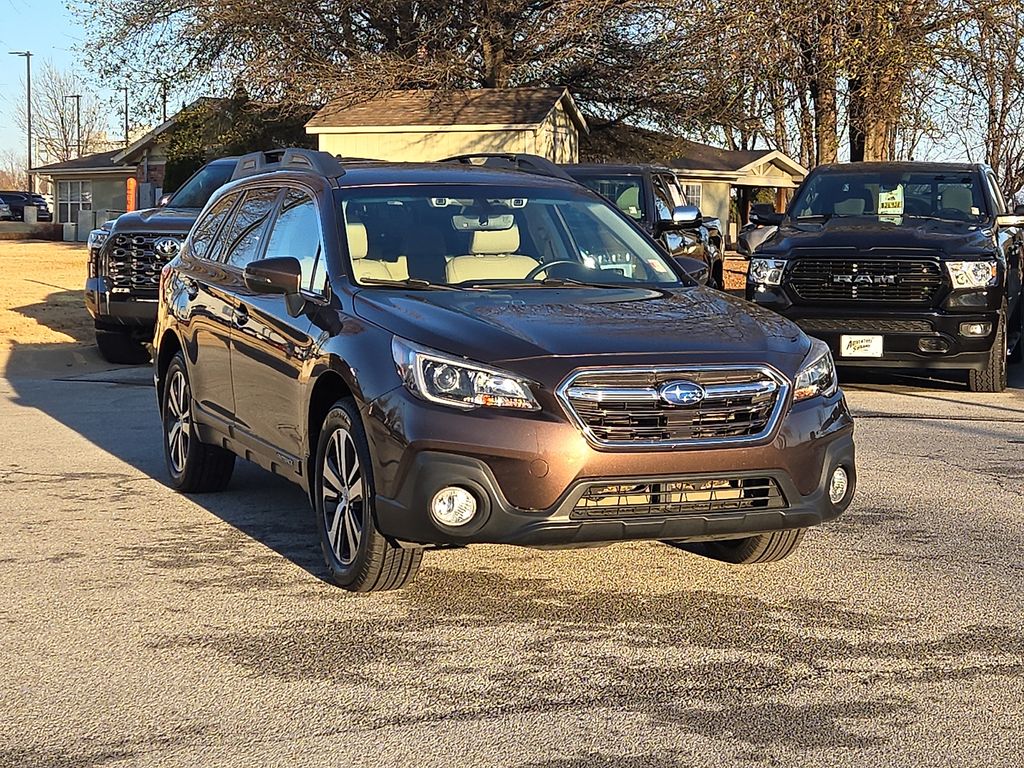 2019 Subaru Outback Limited's photo
