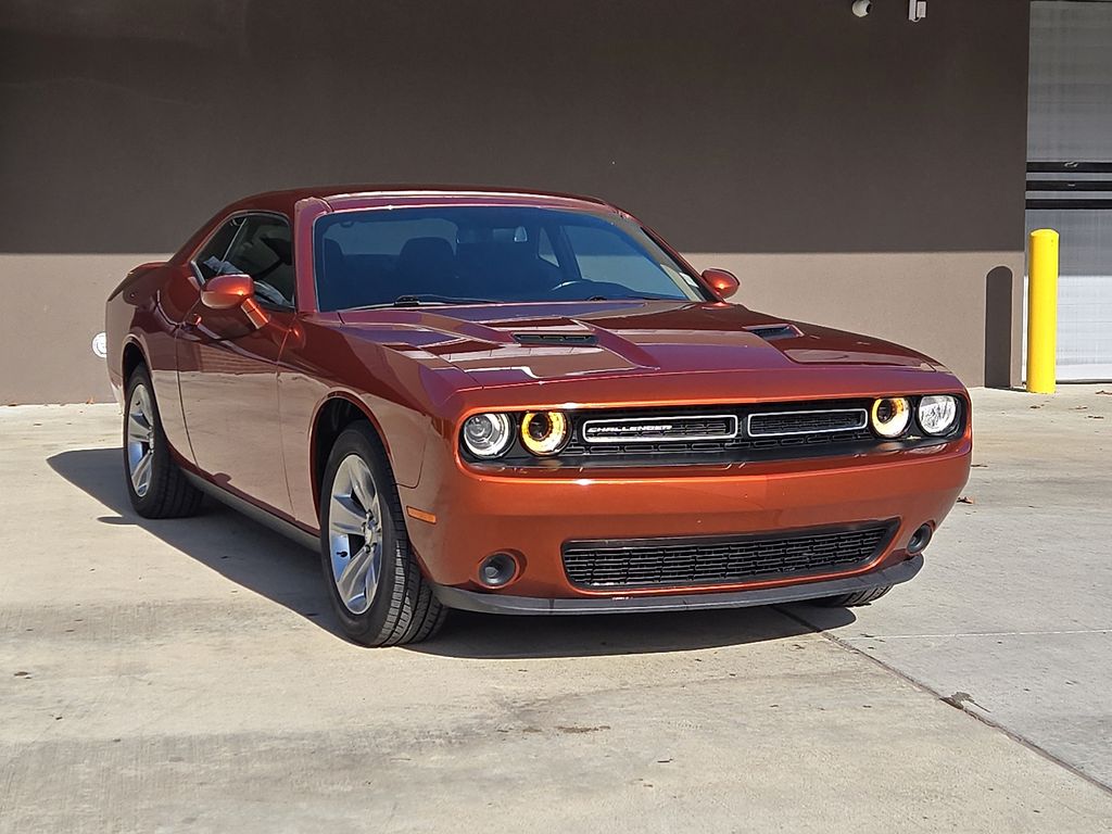 2021 Dodge Challenger SXT's photo