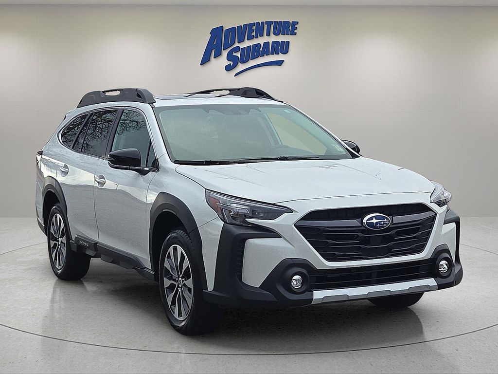 2025 Subaru Outback Limited's photo