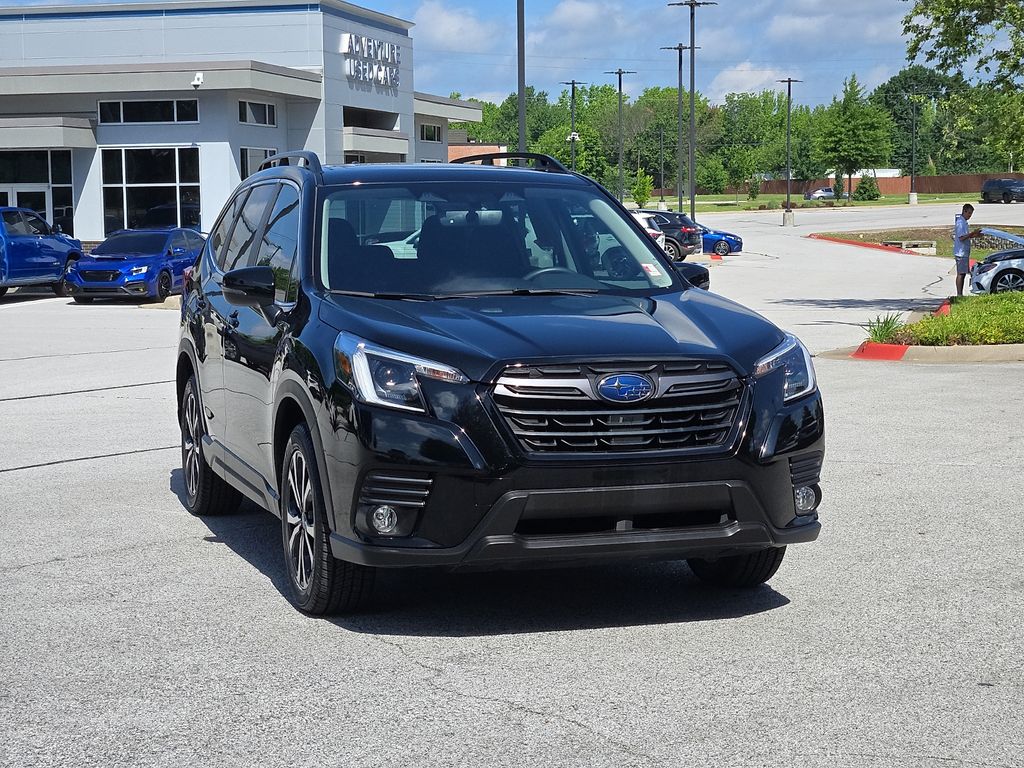 2023 Subaru Forester Limited's photo
