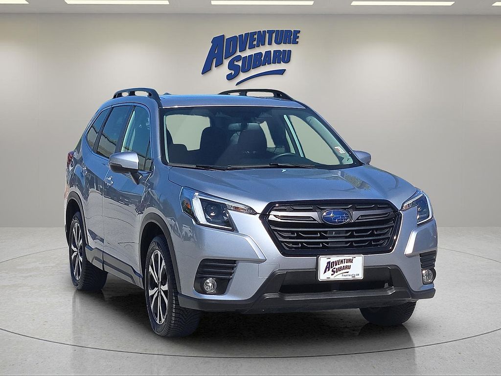 2023 Subaru Forester Limited's photo