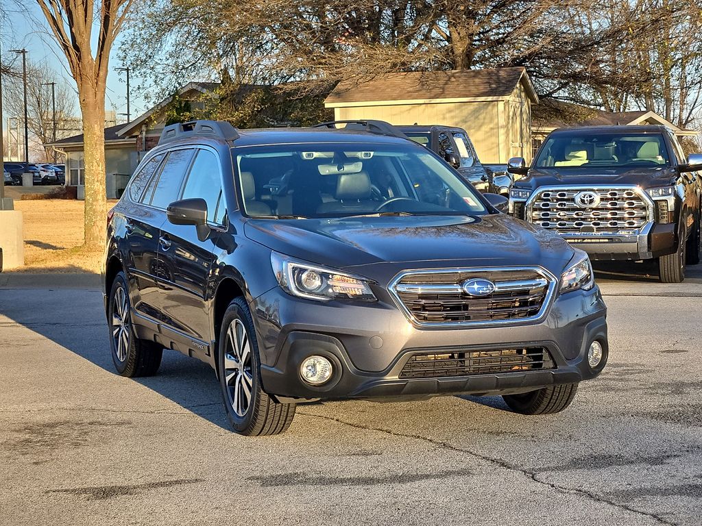 2018 Subaru Outback Limited's photo