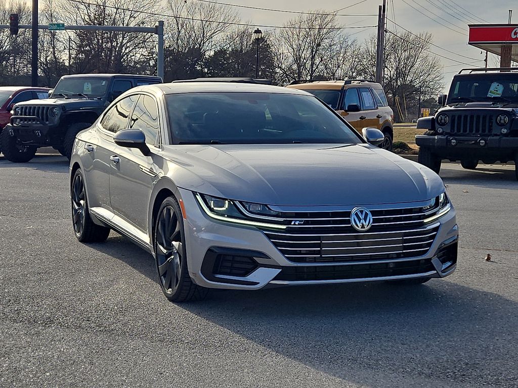 2020 Volkswagen Arteon SEL R-Line's photo