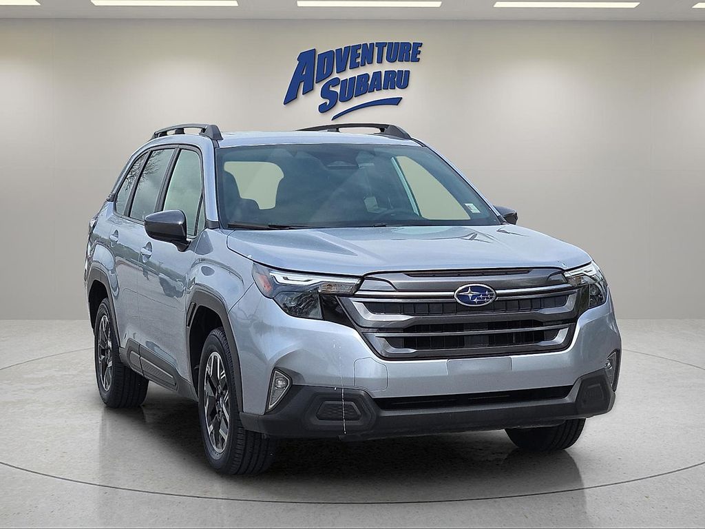 2025 Subaru Forester Premium's photo