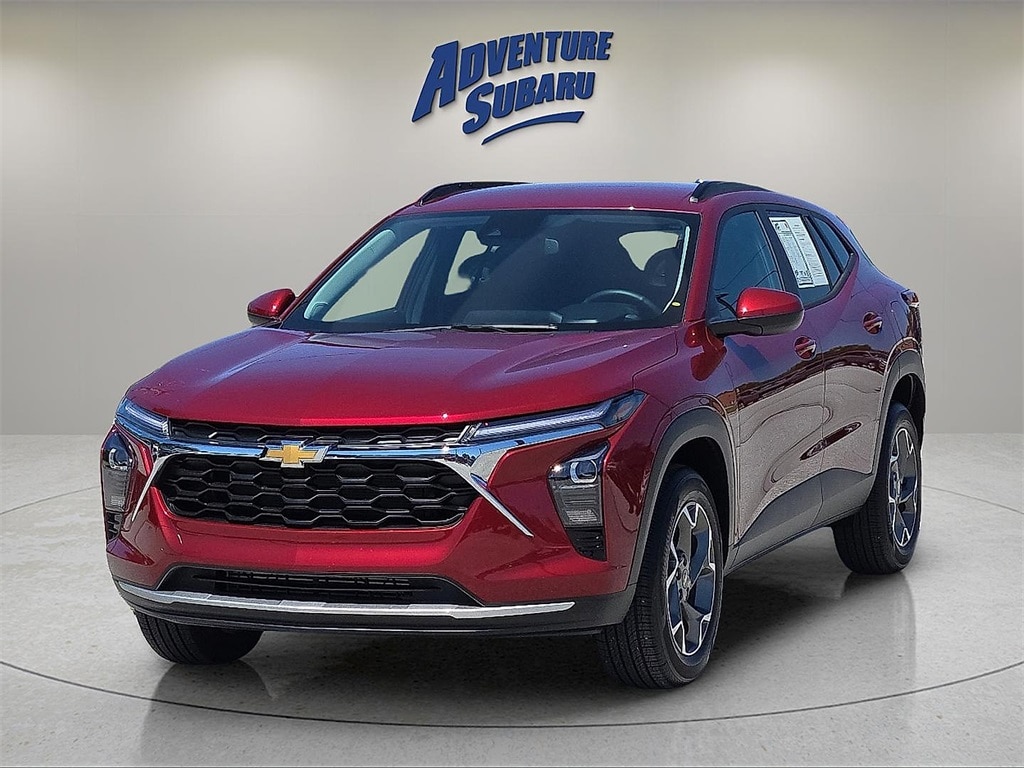 Used 2025 Chevrolet Trax LT with VIN KL77LHEP2SC158204 for sale in Fayetteville, AR