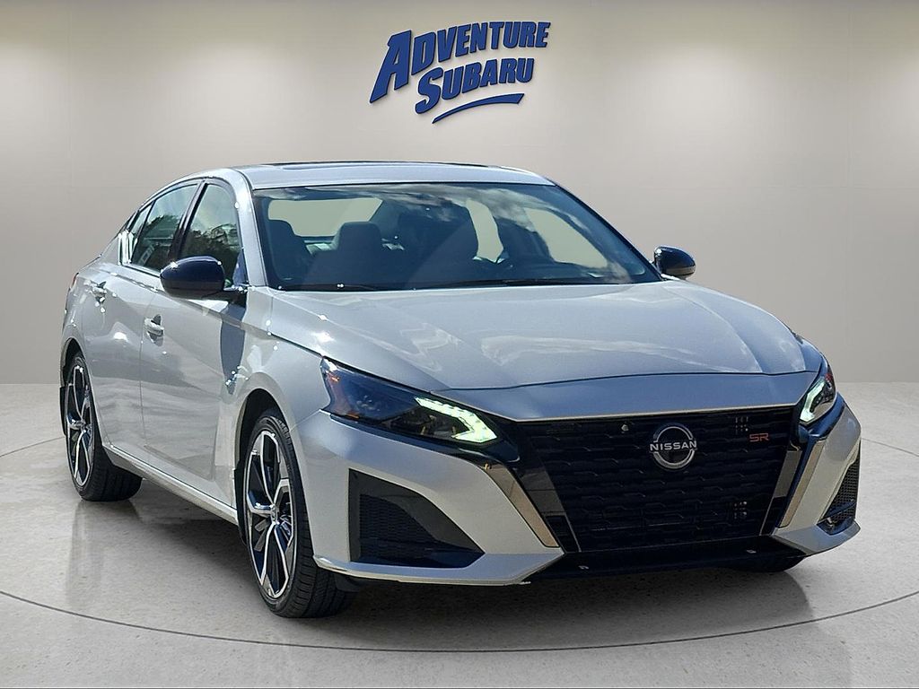 2024 Nissan Altima SR