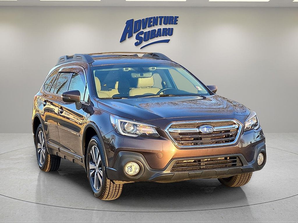 2019 Subaru Outback Limited's photo