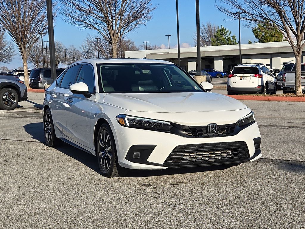 2024 Honda Civic Hatchback EX-L's photo