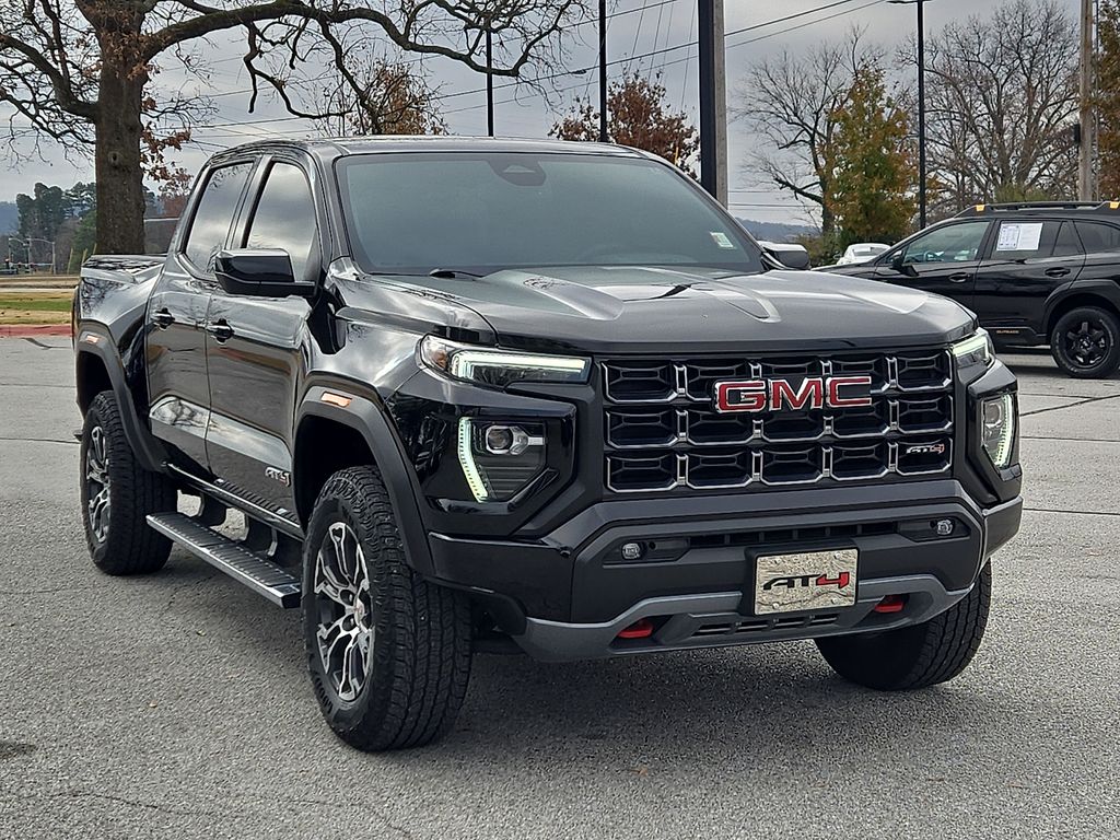 2024 GMC Canyon AT4's photo