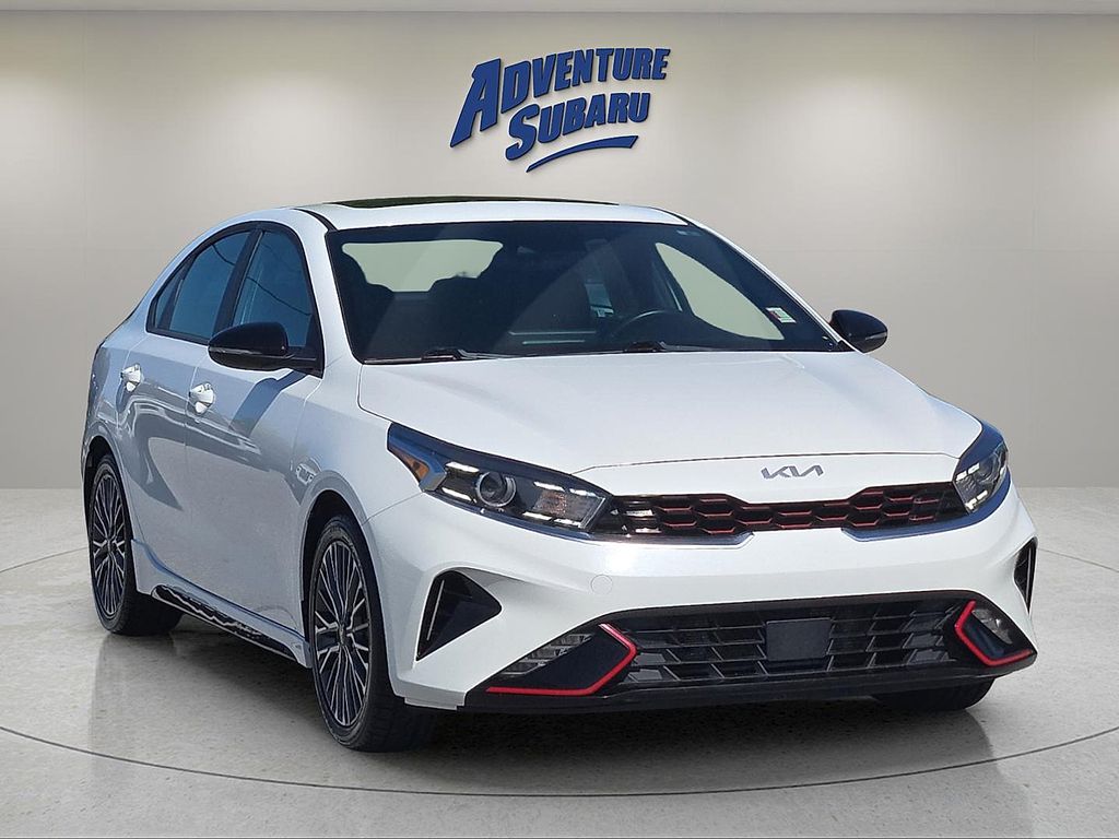 2024 Kia Forte GT-Line AT's photo