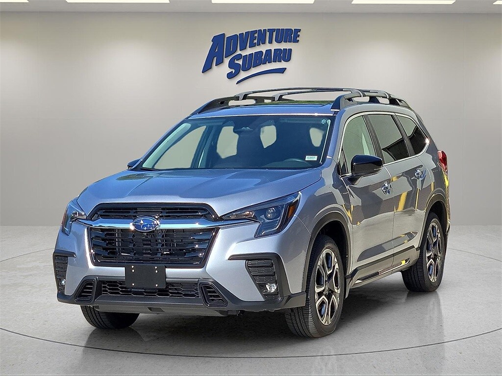 2025 Subaru Ascent Limited photo 2