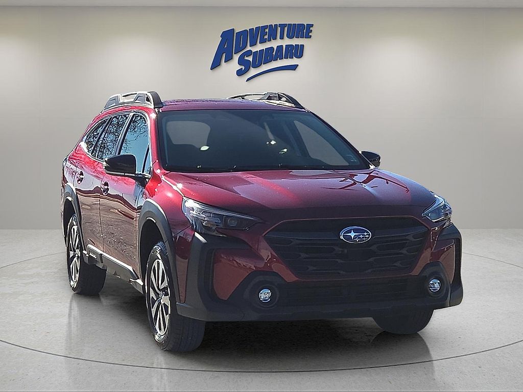 2025 Subaru Outback Premium's photo