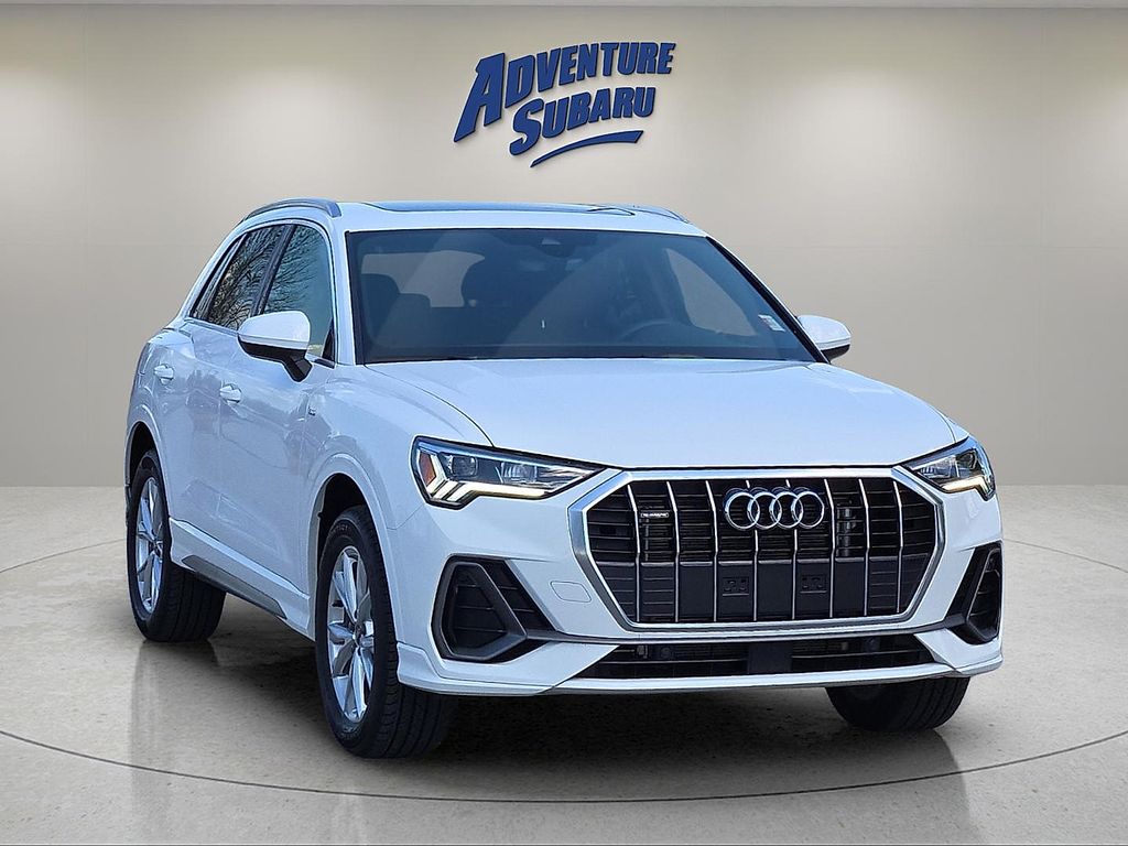 2025 Audi Q3 45 TFSI S Line Premium quattro's photo