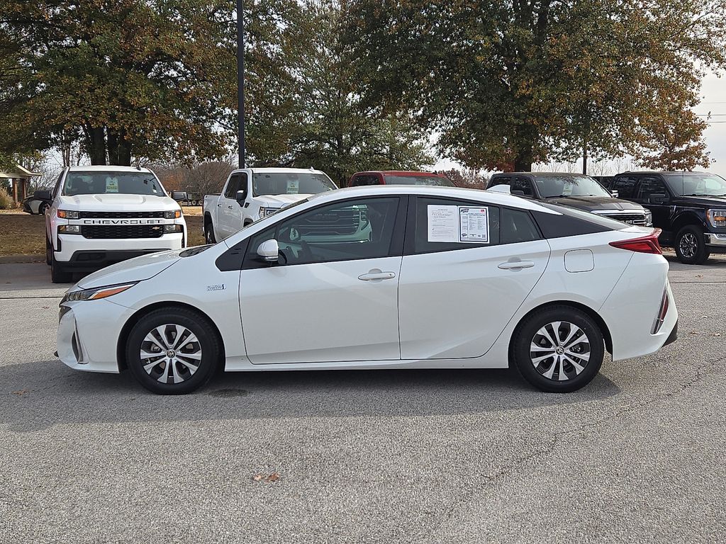 2022 Toyota Prius Prime XLE photo 3